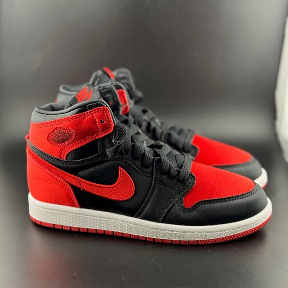 Jordan 1 Retro High OG Satin Bred (PS)